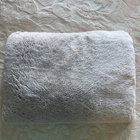 brookstone squishy pillow